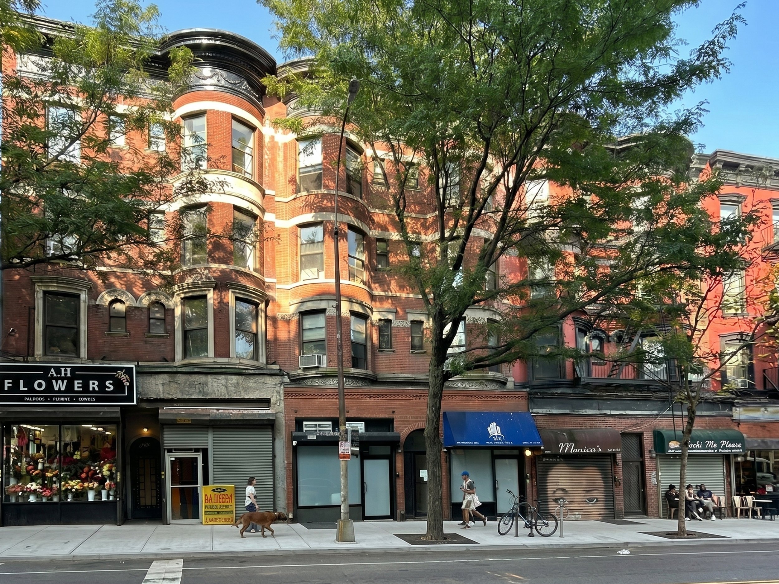 828 Washington