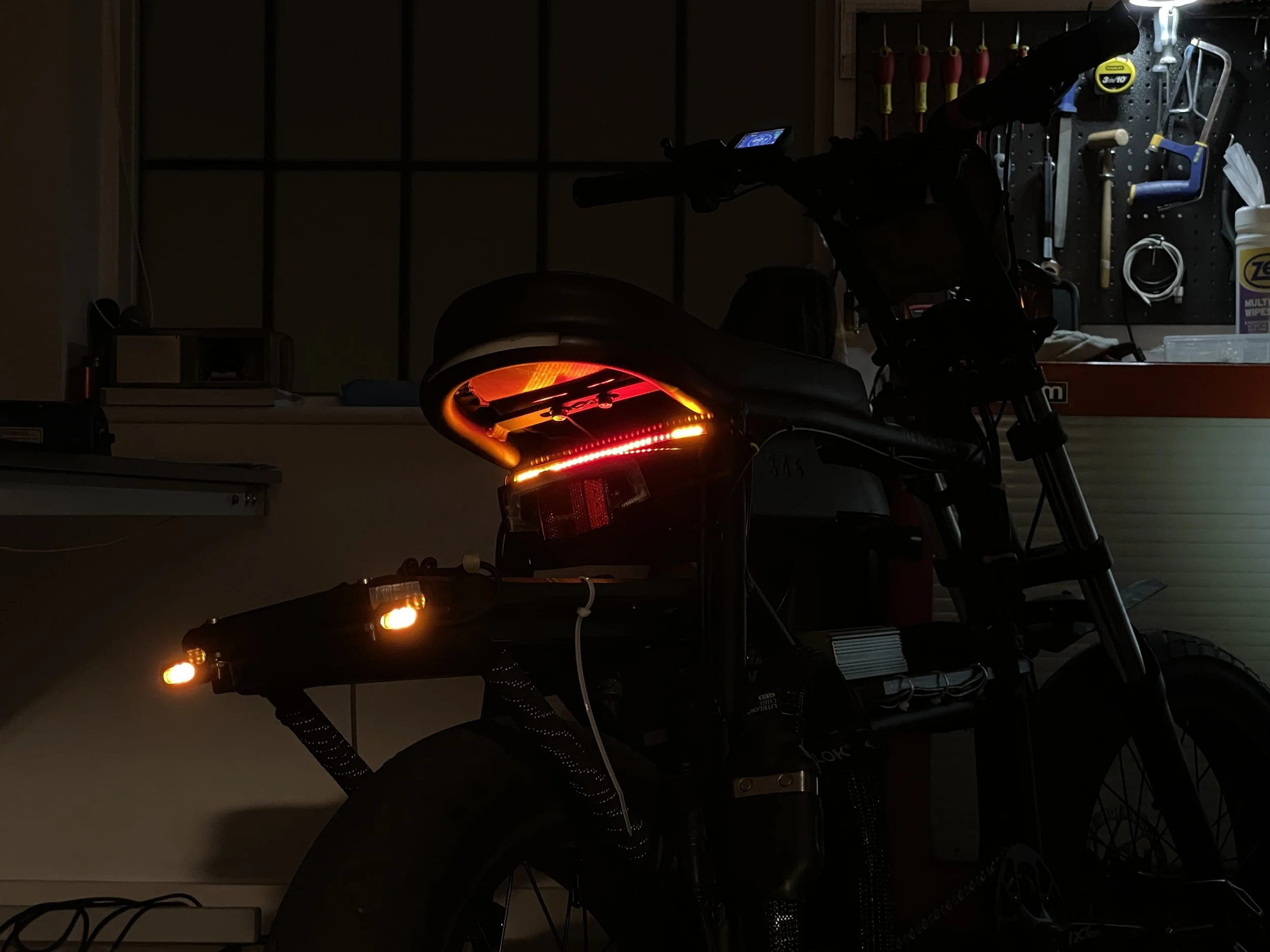 REAR TURN / DRL / BRAKE / HAZARD SIGNALS