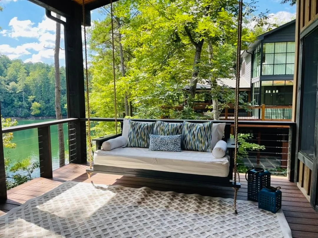 Mac's Custom Bed Swings