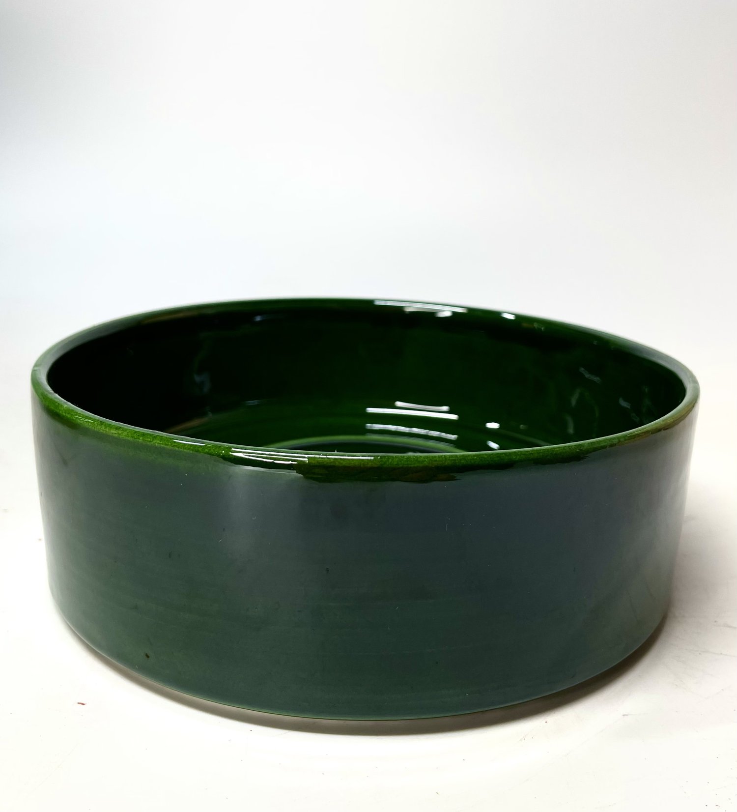 To grader Stor vrangforestilling strømper Berg's Pottery 'Hoff' Saucer, 18cm, Emerald Green ceramic — Bloom