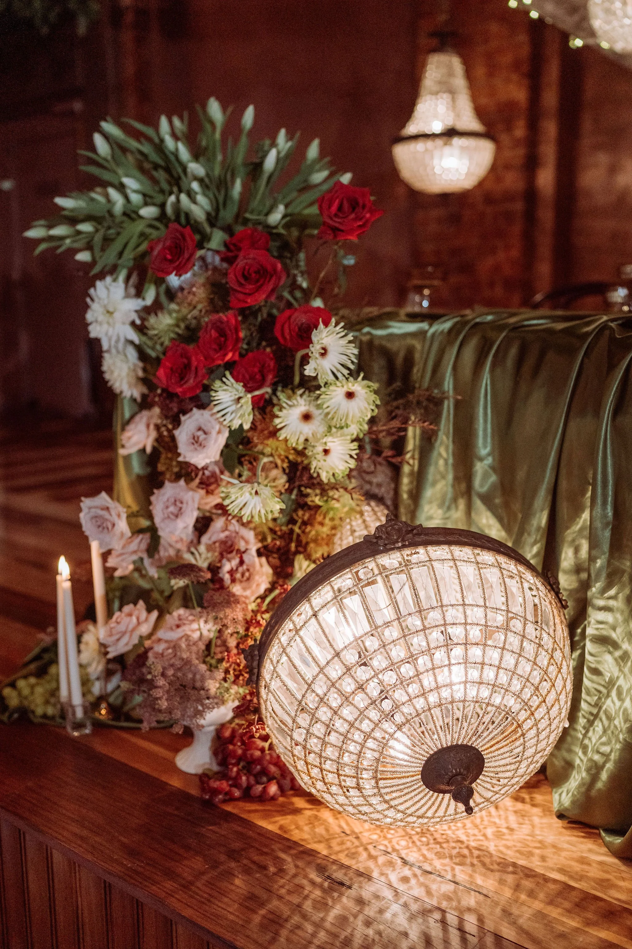 The Rise of Sculptural Florals in Modern Weddings