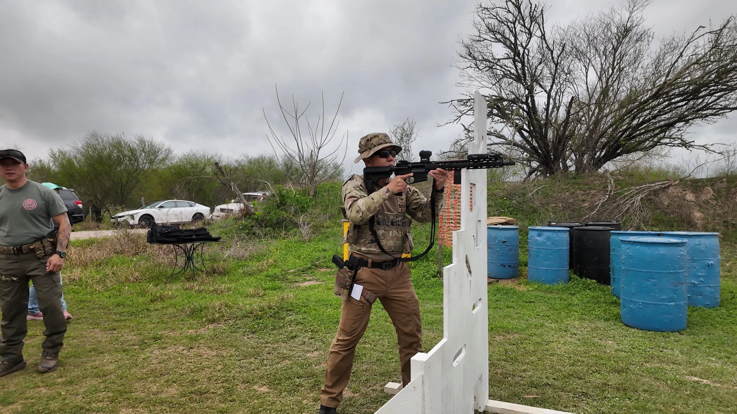 27 Nguyen Tang - Shooting Posistions 2 RAW 00_00_05.23.jpg