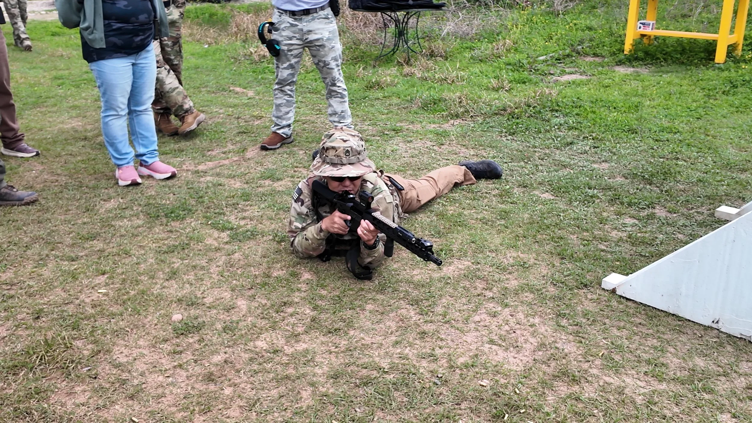 27 Nguyen Tang - Shooting Posistions 2 RAW 00_01_42.25.jpg