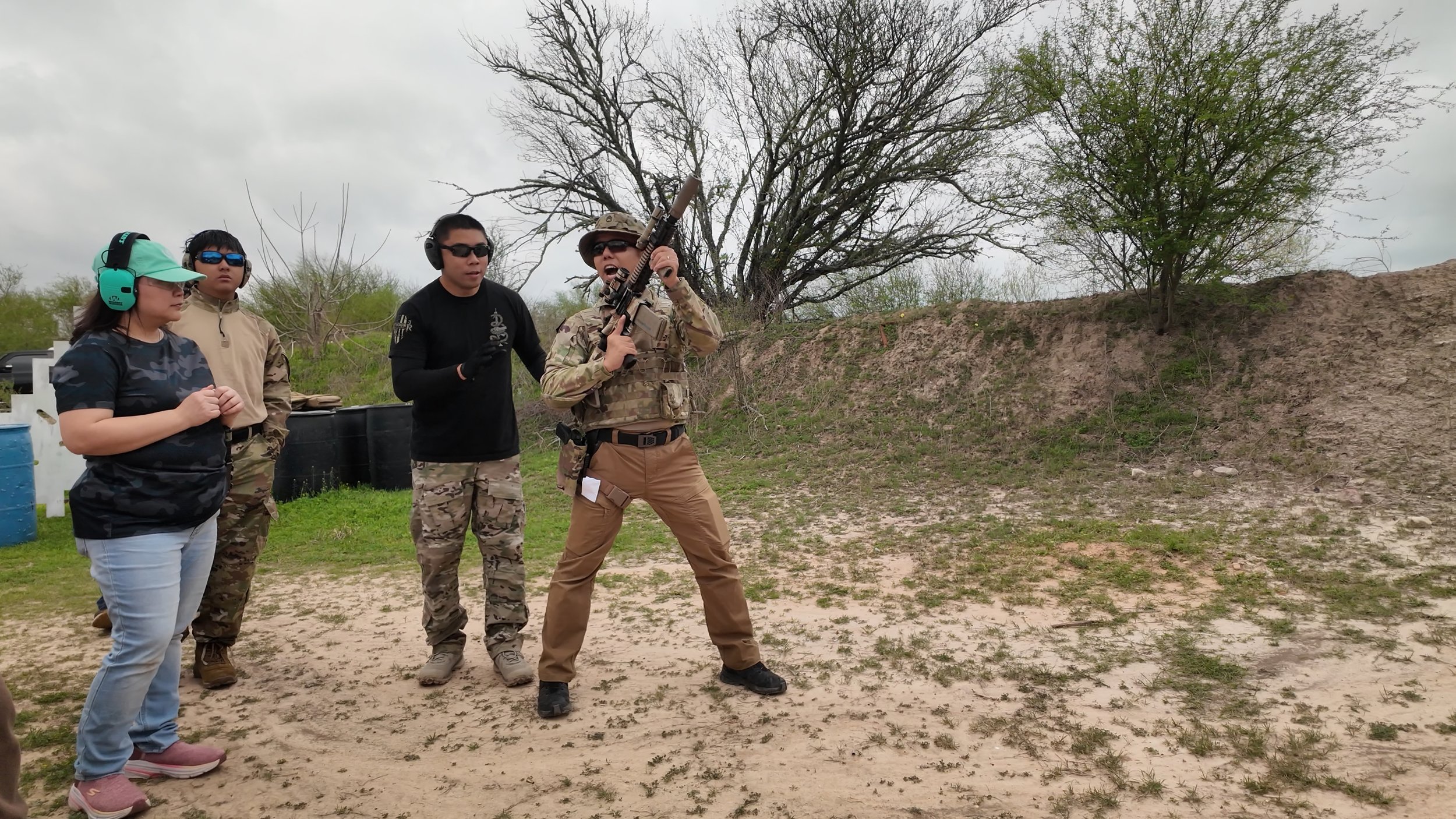 30 Nguyen Tang - Demo 1 round drill 1 RAW 00_02_17.45.jpg