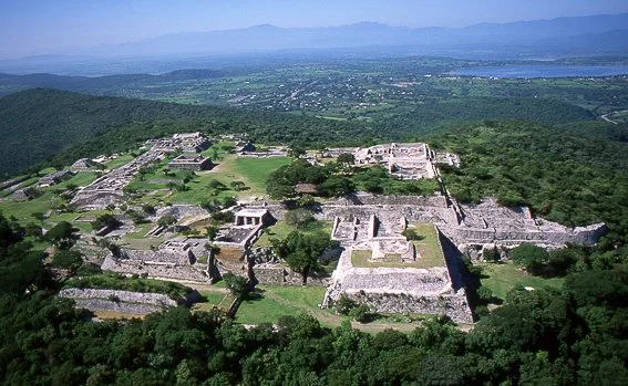 Arq  Xochicalco Morelos054-2.jpg