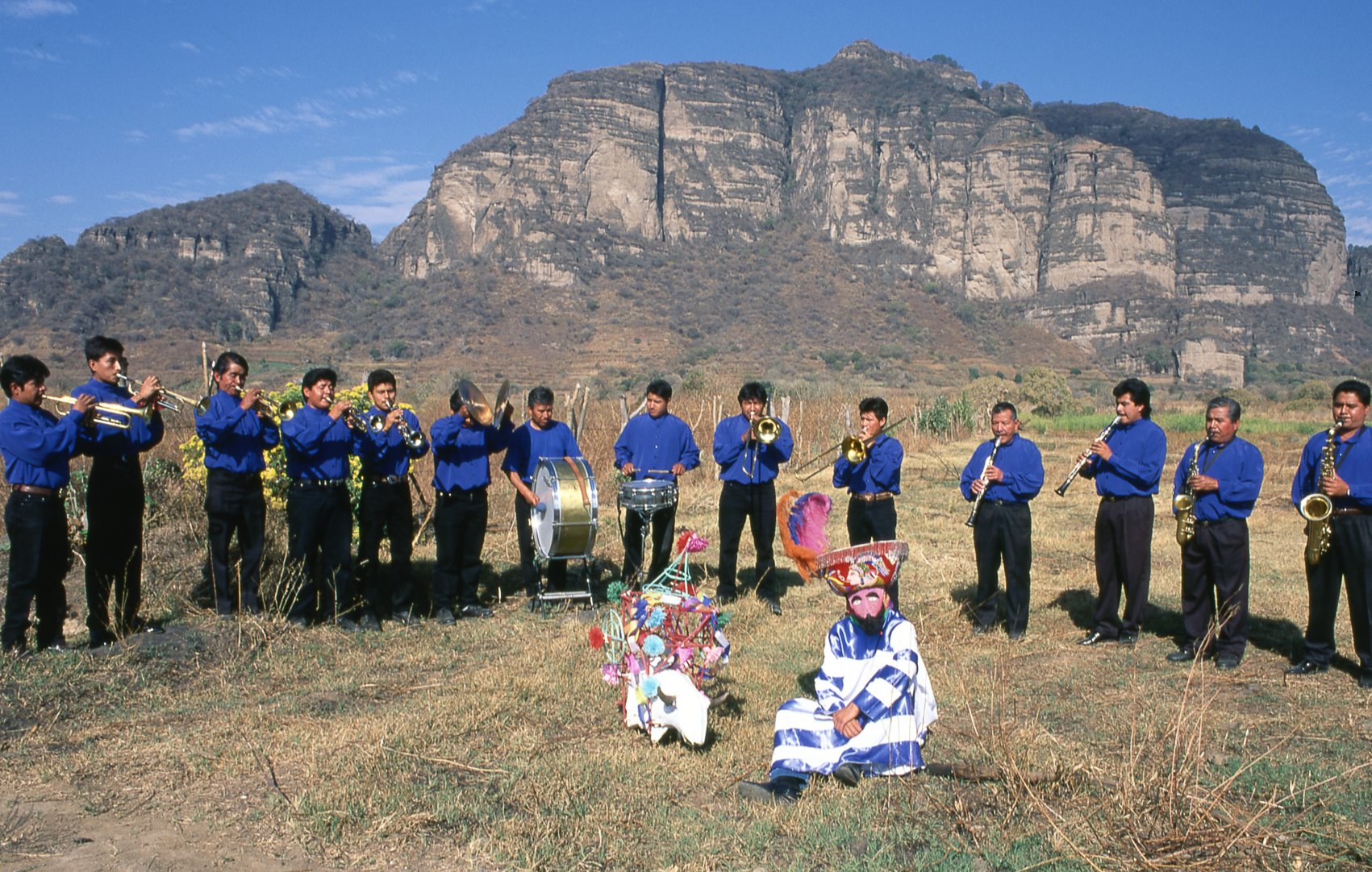 MÚSICA BANDAS TLAYACAPAN935 A.jpg