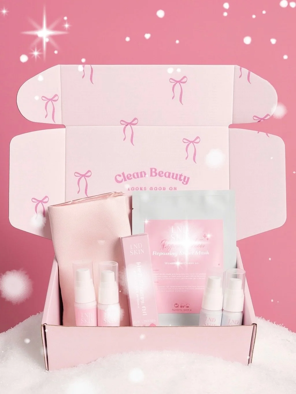Hey you, yes you 👀

Your holiday skincare just got upgraded. Meet the LIMITED EDITION Clean Girl Holiday Bundle! Think sheet masks, lash love, mini refreshers and satin pillow magic. Treat yourself or your bestie 🎄🎀

+ add in a personalised messag