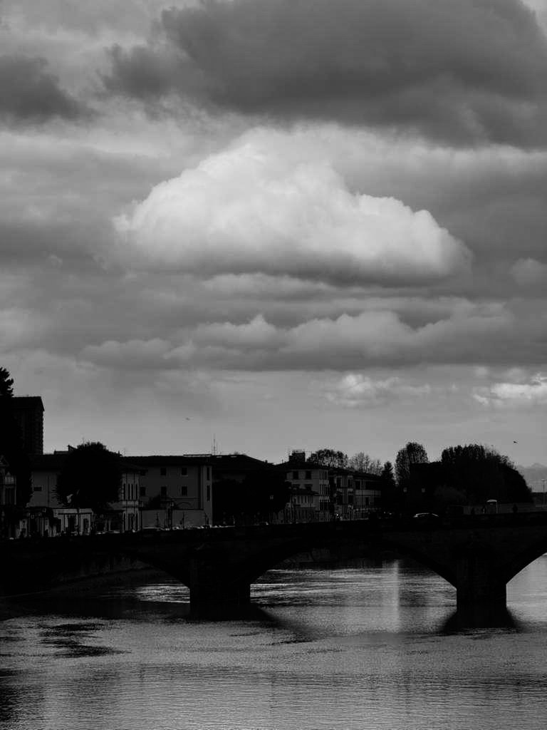 Arno Big Beautiful White Cloud.JPG