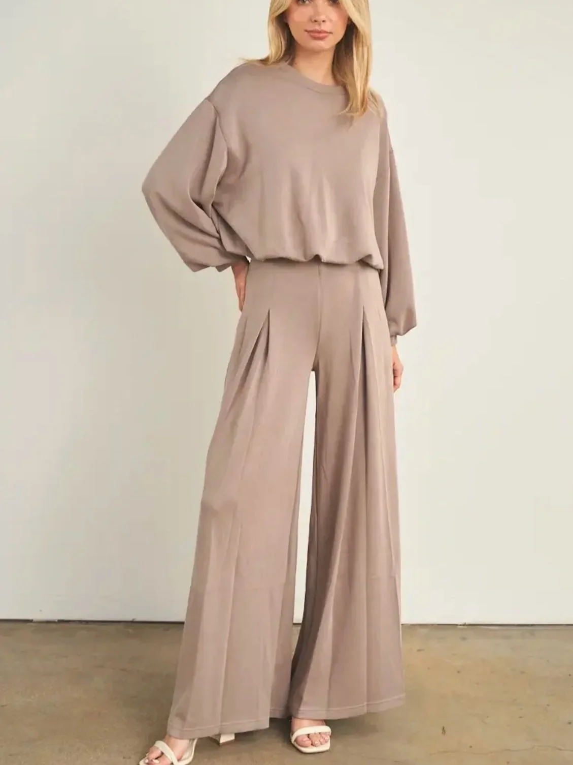 Anwnd - Two Piece Lounge Set