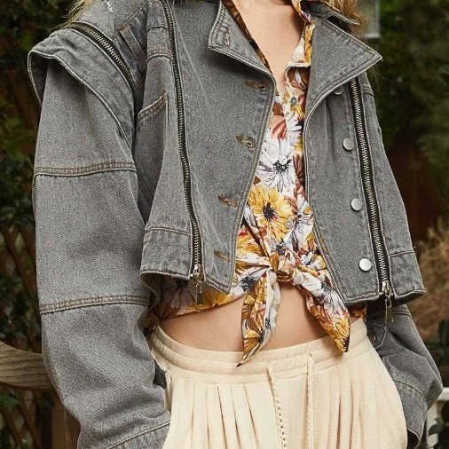 POL- Oversized denim jacket with zipper detail