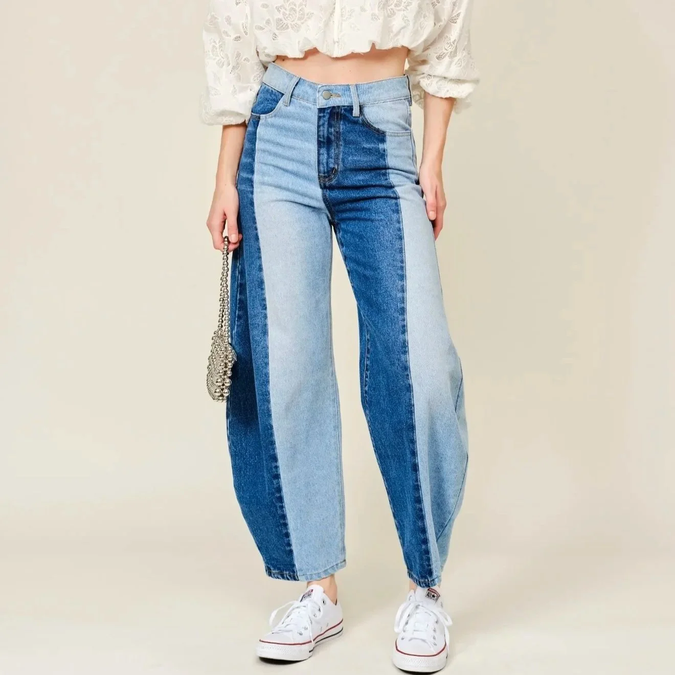 Contrast Panel Barrel Leg Jeans