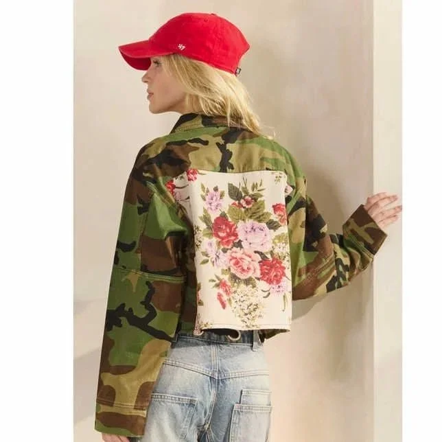 Veveret - Camo Floral Utility Jacket