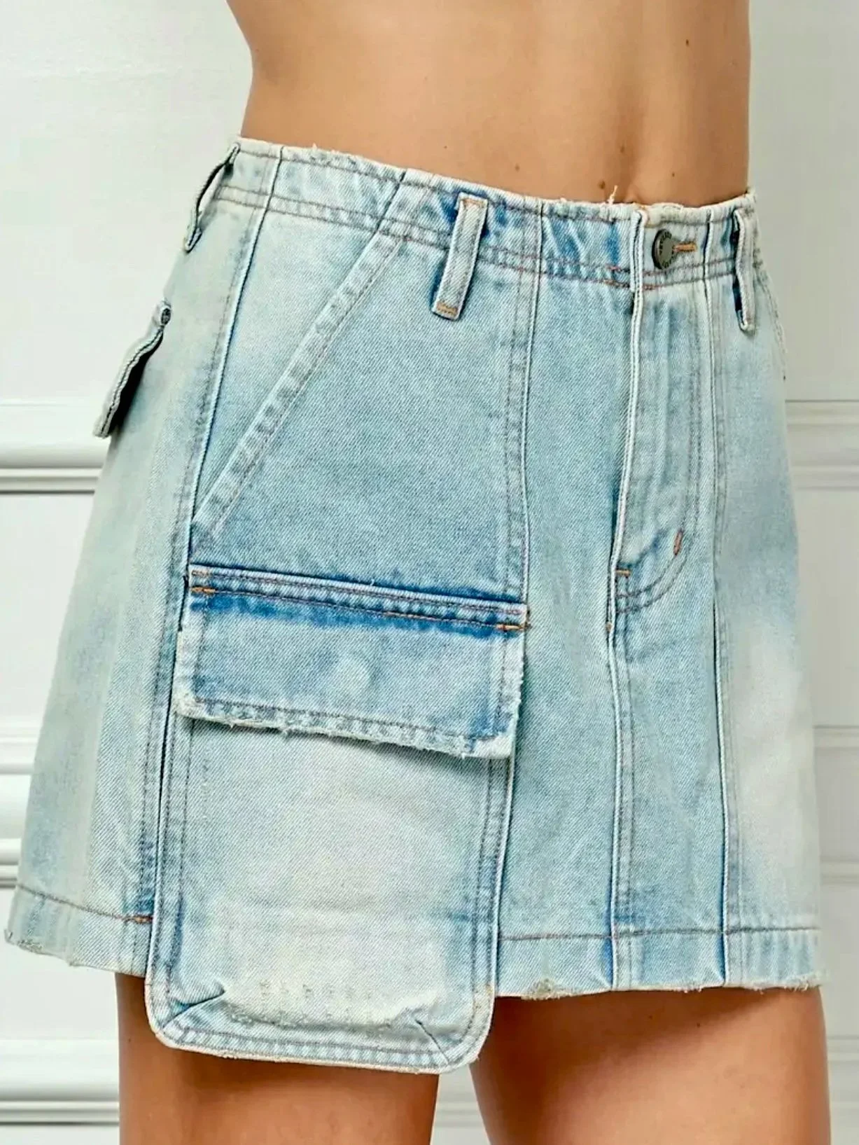 Veveret - Side Cargo Denim Mini Skirt