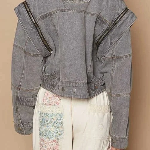 POL- Oversized denim jacket with zipper detail