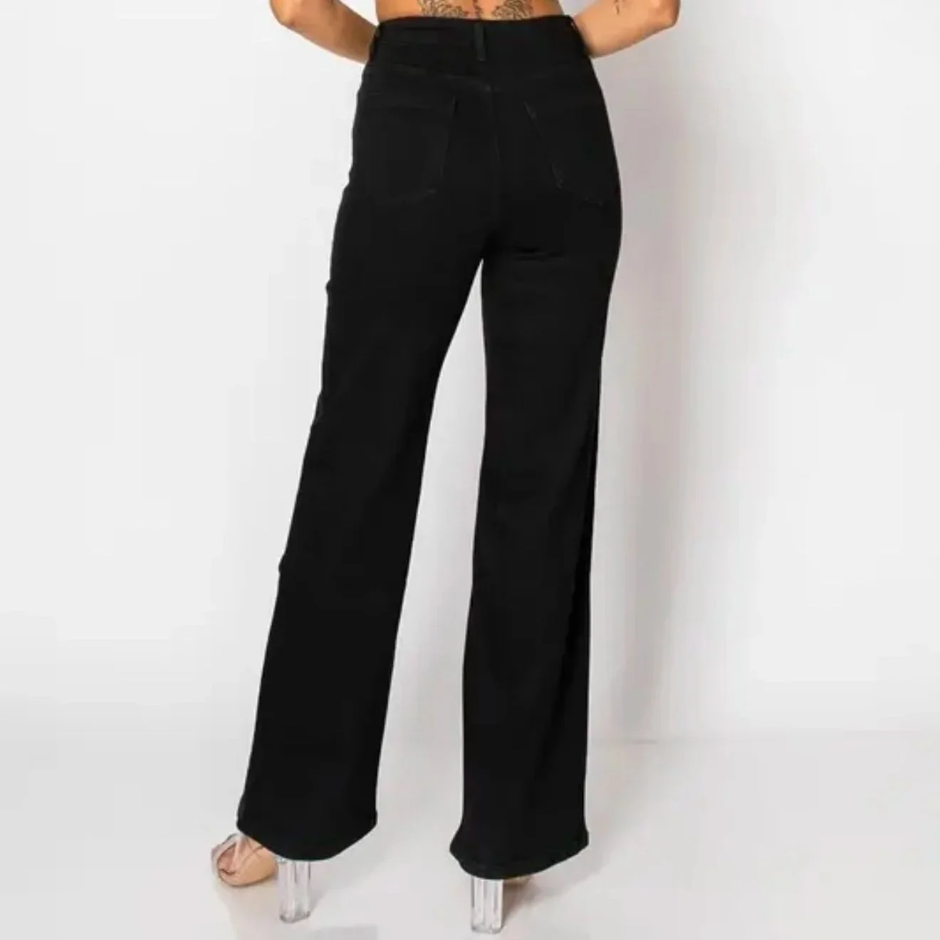 Nina Rossi Jeans - Embellished Straight Cut Black Denim Jeans