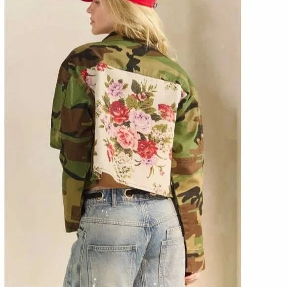 Veveret - Camo Floral Utility Jacket