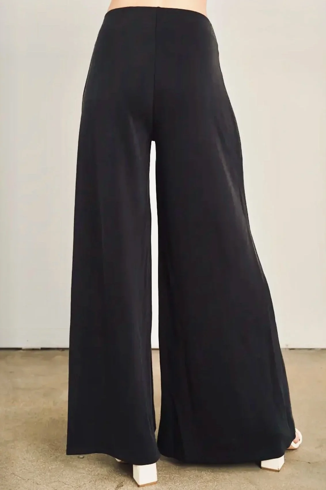 Anwnd - Two Piece Lounge Set