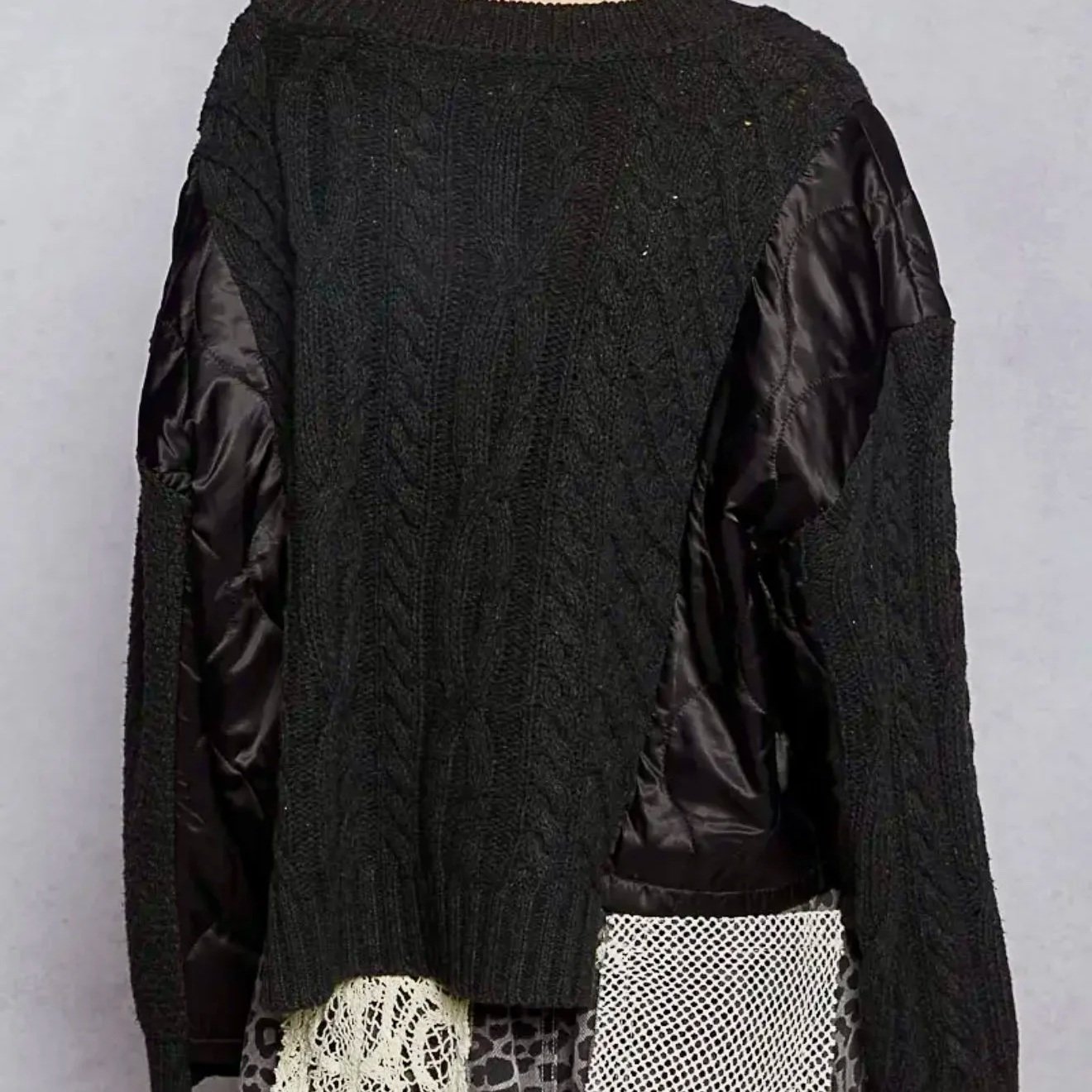 POL - V-Neck Long Sleeve Twist Knit Contrast Pullover