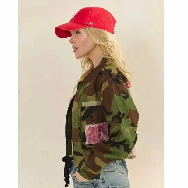 Veveret - Camo Floral Utility Jacket