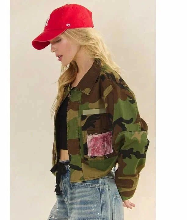 Veveret - Camo Floral Utility Jacket