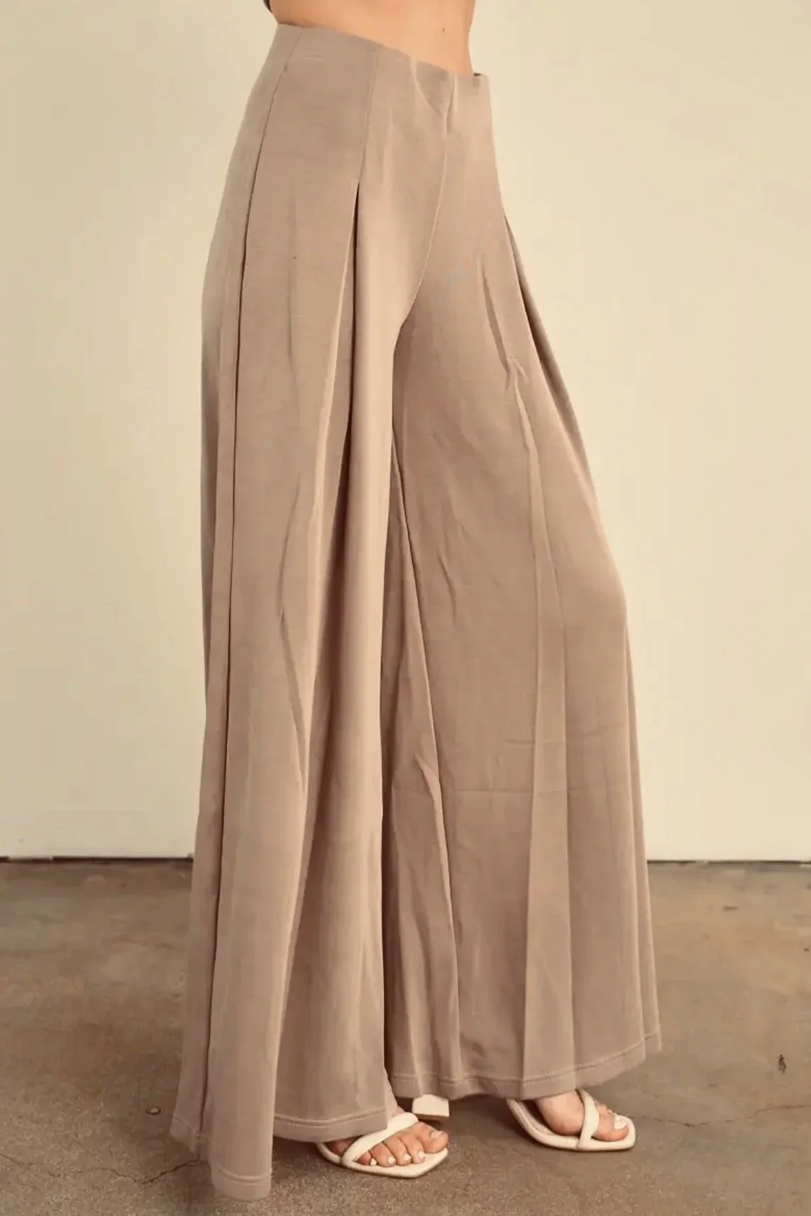 Anwnd - Two Piece Lounge Set