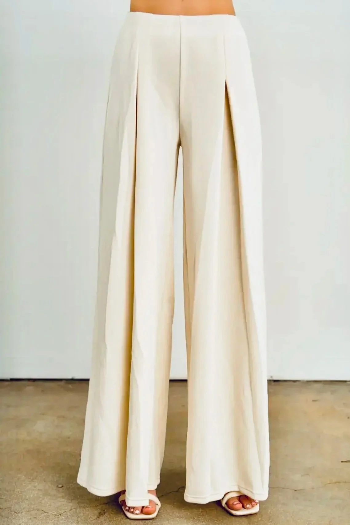 Anwnd - Two Piece Lounge Set