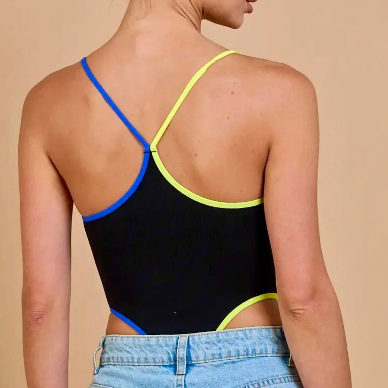Anwnd - Contrast Straps Bodysuit