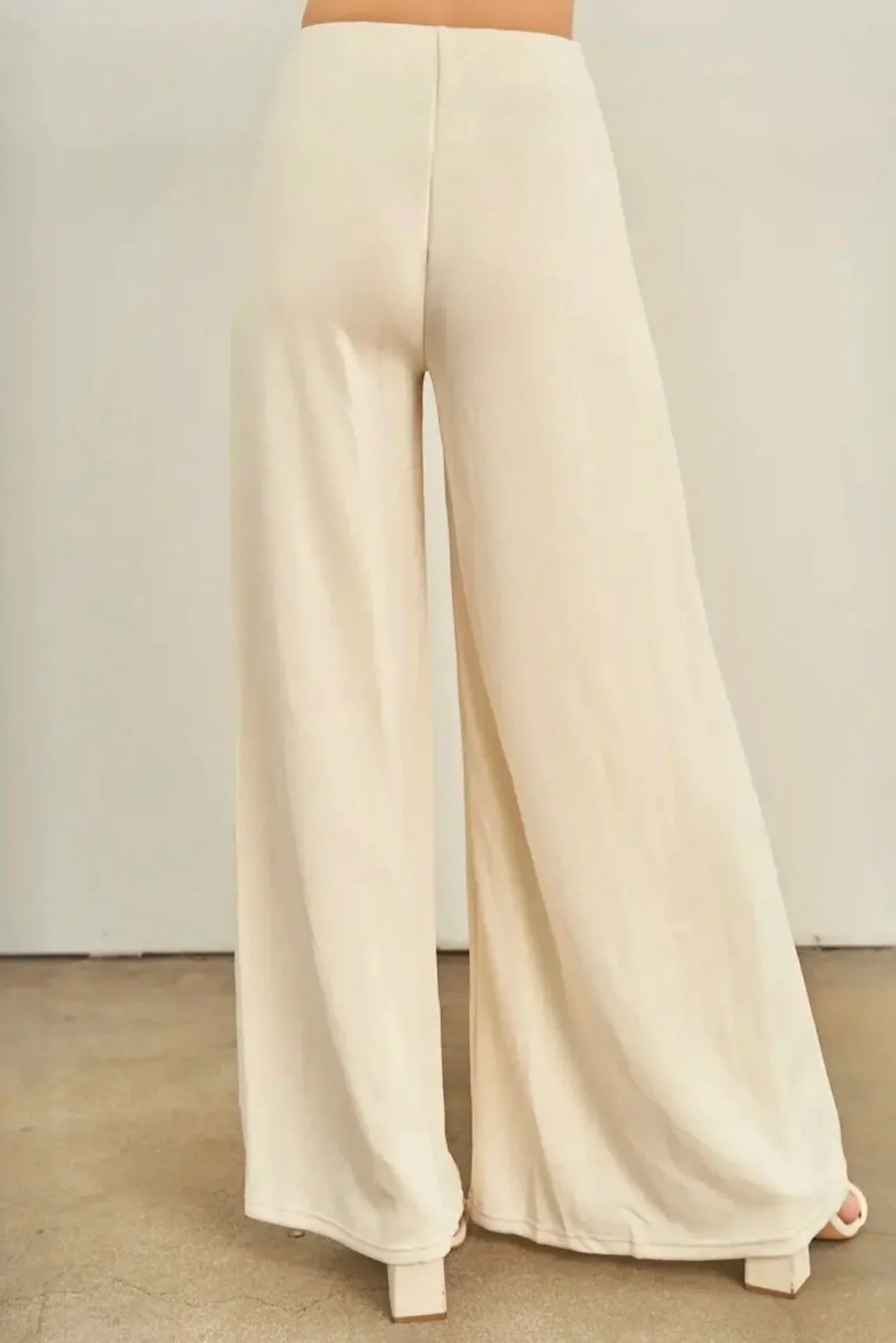 Anwnd - Two Piece Lounge Set
