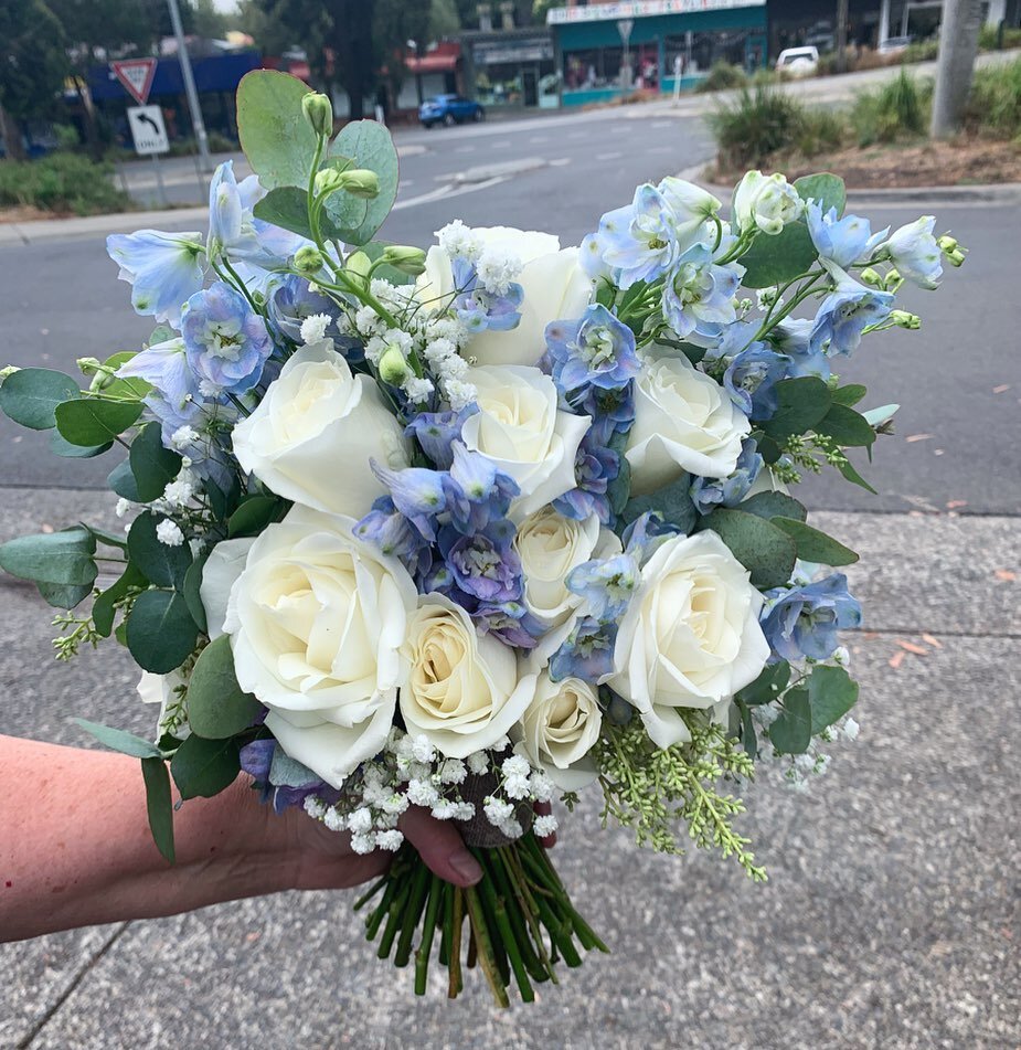 Blue and white bridal bouquet 🥰 Delphinium is certainly one of the perfect soft looking flowers to give that pop of colour! Of course blue gum certainly compliments it perfectly too!