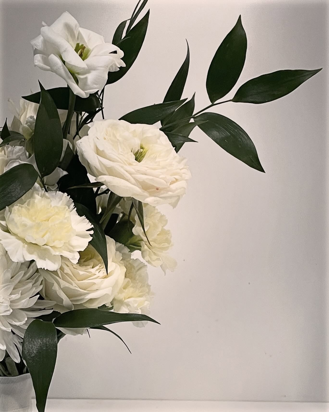 Bouquet details for R&amp;J 🤍🌿