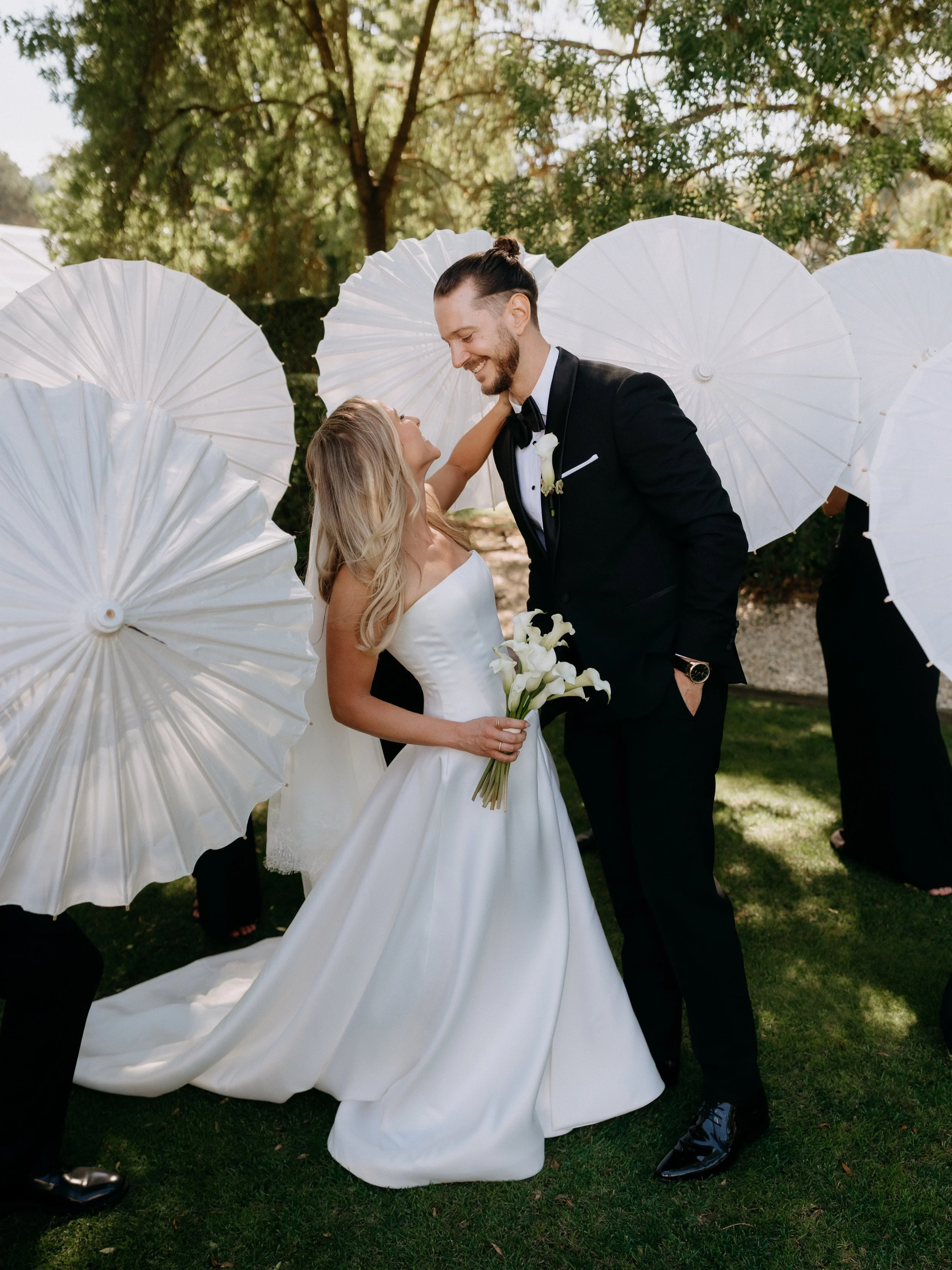 The look of love 🤍

S&amp;J the epitome of cool, calm and collected. Thank you for being the dream couple and trusting us to flower your stunning wedding. More to come xx

📷 @glennichollsphotography
