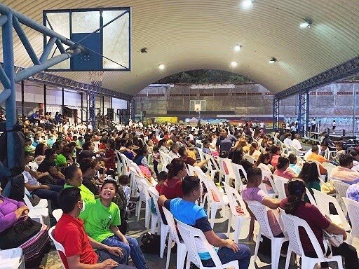 At our crusade in El Salvador in April, there was anointed worship music, a Christian rapper, and the Word of God was preached! 

During the Crusade, the teams went out into the crowd and prayed for the people. 

That might, Jesus was all about resul