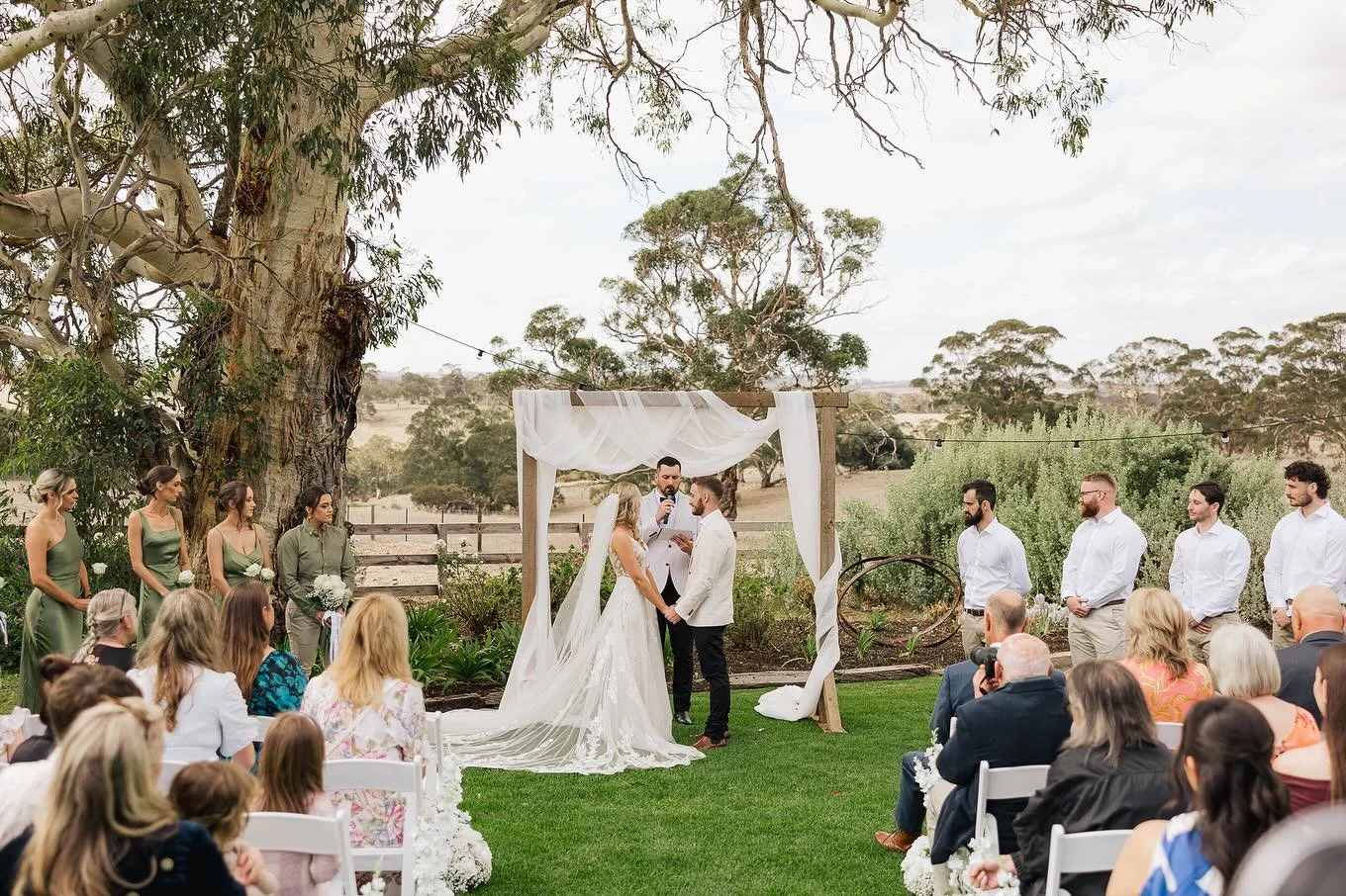 Album dropped this week and we couldn&rsquo;t choose just one 😍 

Makayla + William 
5/4/25 🤍

Photo + video @solemate.studios 
Gown @adelaidebridalemporium 
Suits @petershearermenswear 
Makeup @tiarosemakeup_ 
Hair @noir_adelaide 
Venue @quincebro