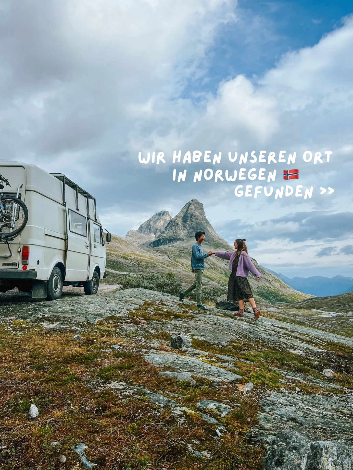 diesen sommer haben wir einfach &quot;unseren ort&quot; in norwegen gefunden 🇳🇴🦌🌲🍄&zwj;🟫🌞. nirgendwo sonst auf unserer van-reise durch schweden und norwegen haben wir so viel zeit verbracht wie zwischen eidfjord und rosendal. letzteres hat uns