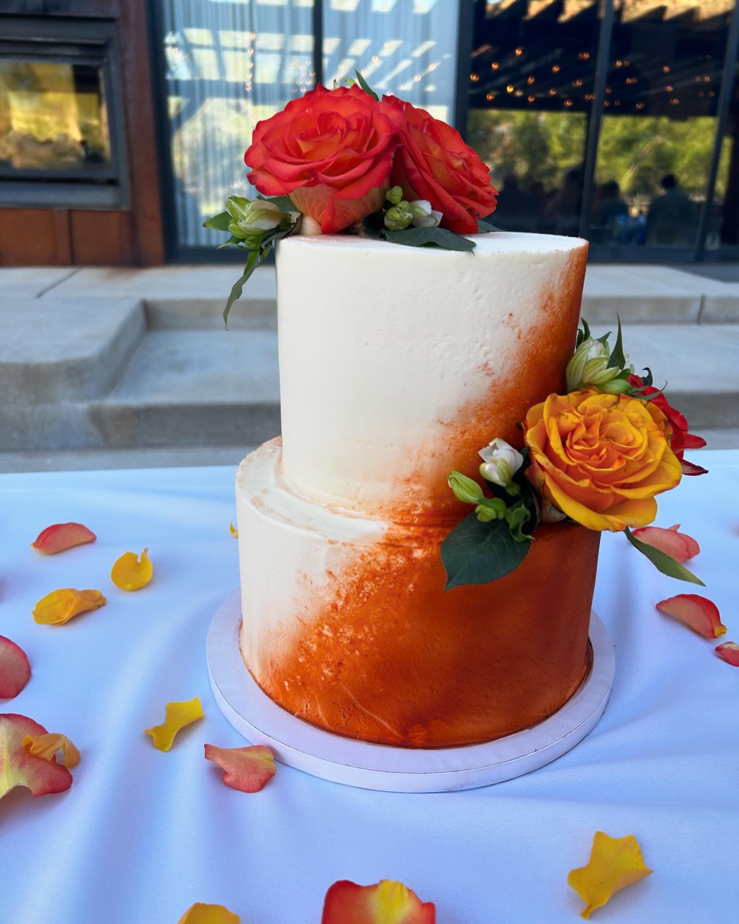 Beautiful!! All I can say about this cake and this venue ! 

@zionredrock gorgeous doesn&rsquo;t even cover it . Make sure to check out this venue 

2 tiers of raspberry lemon cake with lemon curd filling delicious 😋 

#southernutahbride #southernut