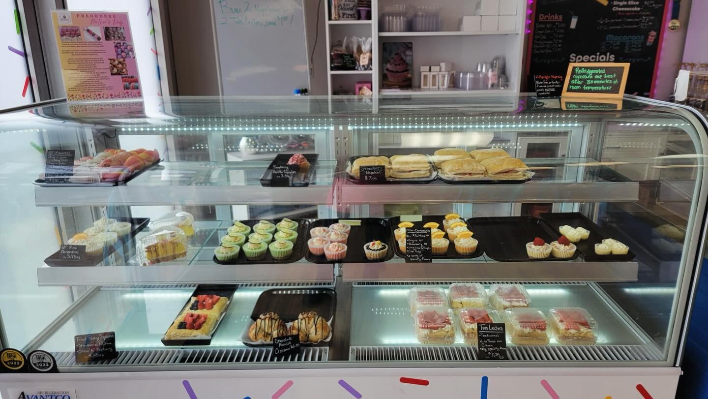 Hey everyone!! Buy 2 get 1 free on everything we have left Mini cheesecakes , strawberry napoleons, strawberry tres leches , macarons, and pastries 🥰 we are planning to close at 7pm once we sell out of everything

Yummy Tummy Sweets Bakery
491 s mai