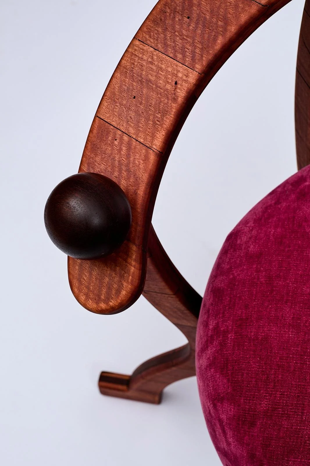 stool red -top 4.jpeg