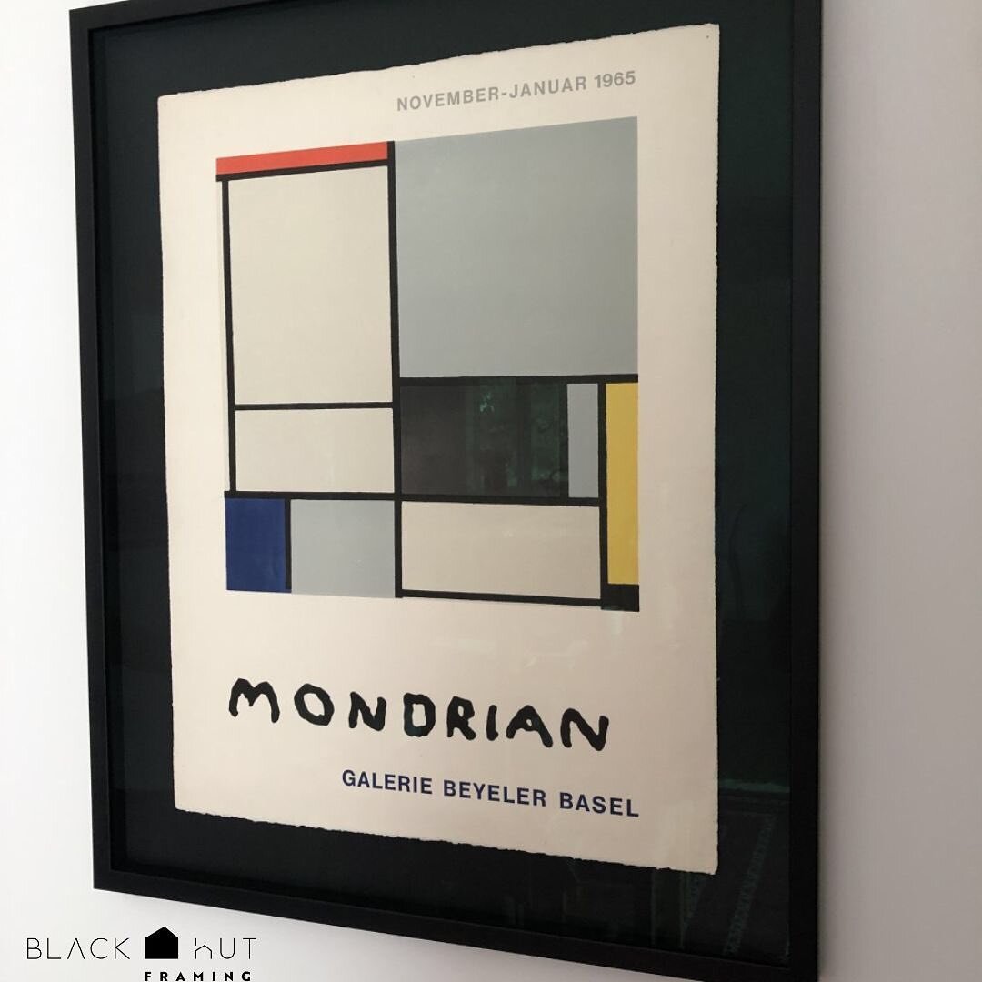 A Mondrian Exhibition Poster floating in a black box and protected by Artglass - neat and understated which brings the poster to life. A happy customer has just put it up on her wall - enjoy! #mondrian #exhibitionposter #artposter #mondrian_archive #