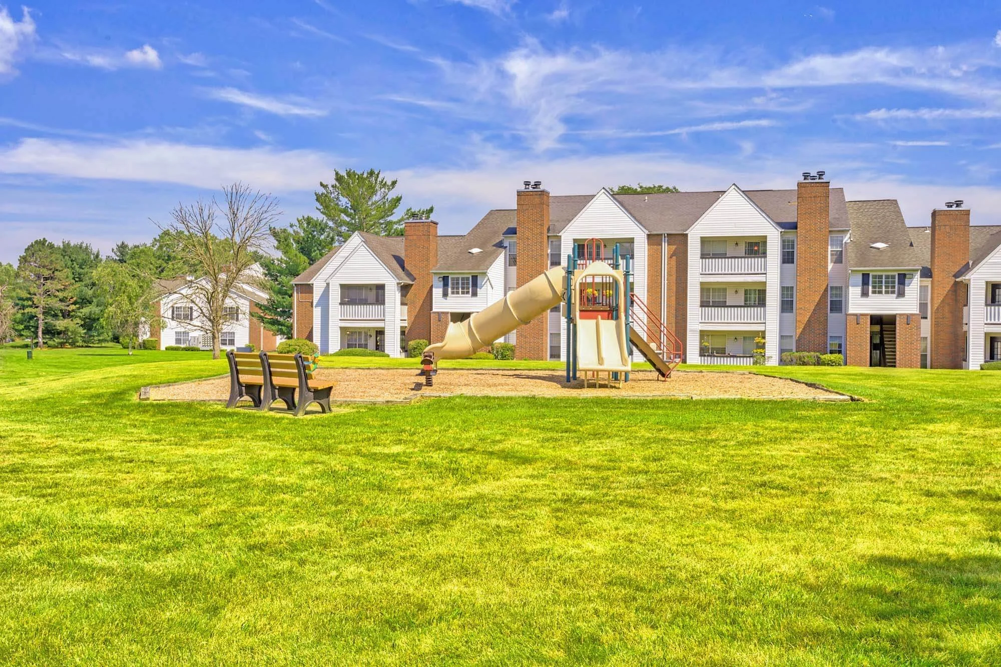 Photo Gallery Yardley Apartments — Polo Run