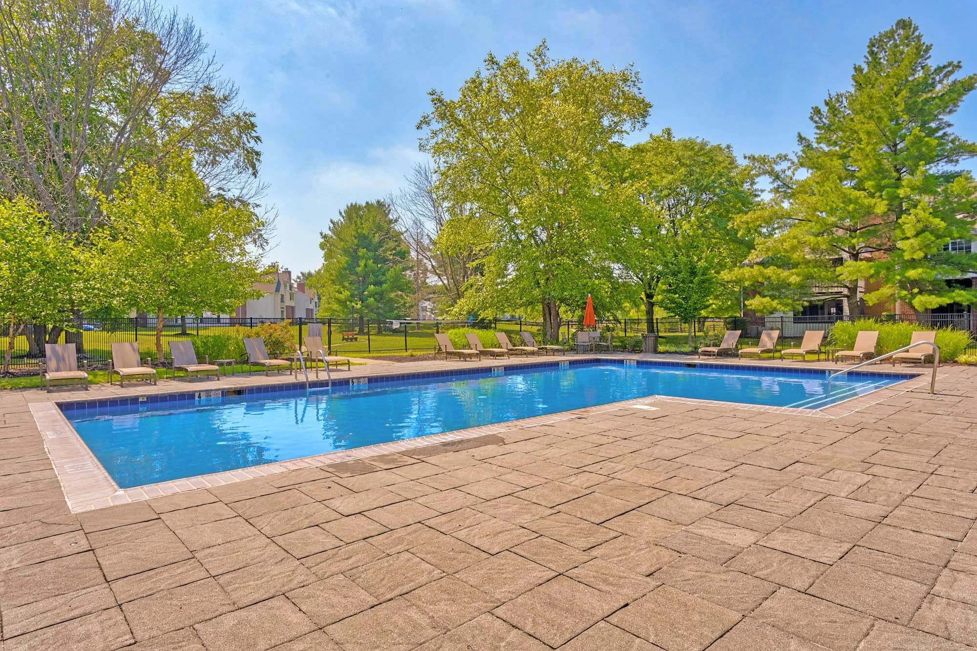 Photo Gallery Yardley Apartments — Polo Run