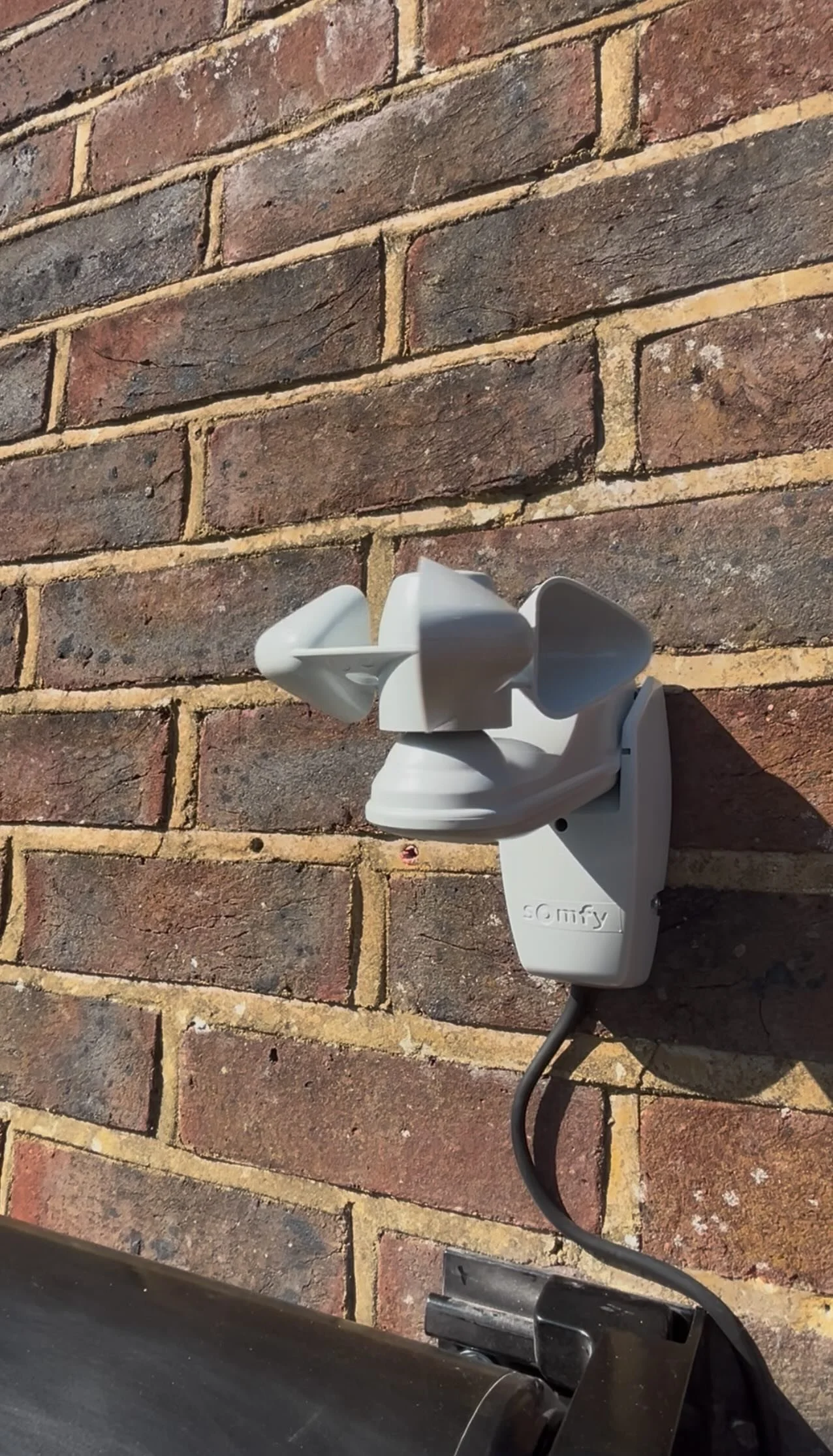 SUN & WIND SENSOR.jpg