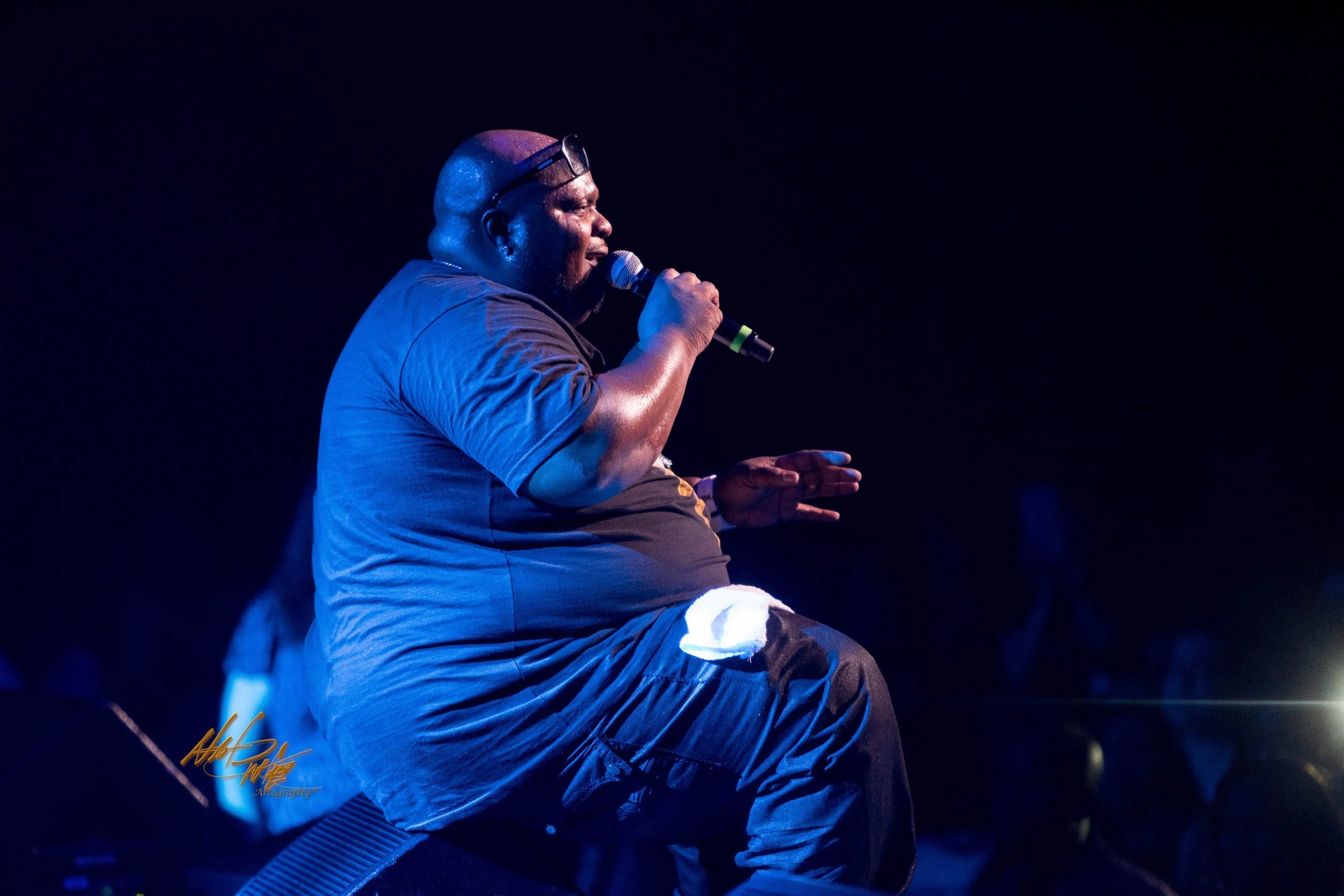 Concert photography featuring DRU HILL captured by Nat Carter for Nat Carter Artography. Copyright © Nat Carter Nat Carter Artography 2022 All Rights Reserved.