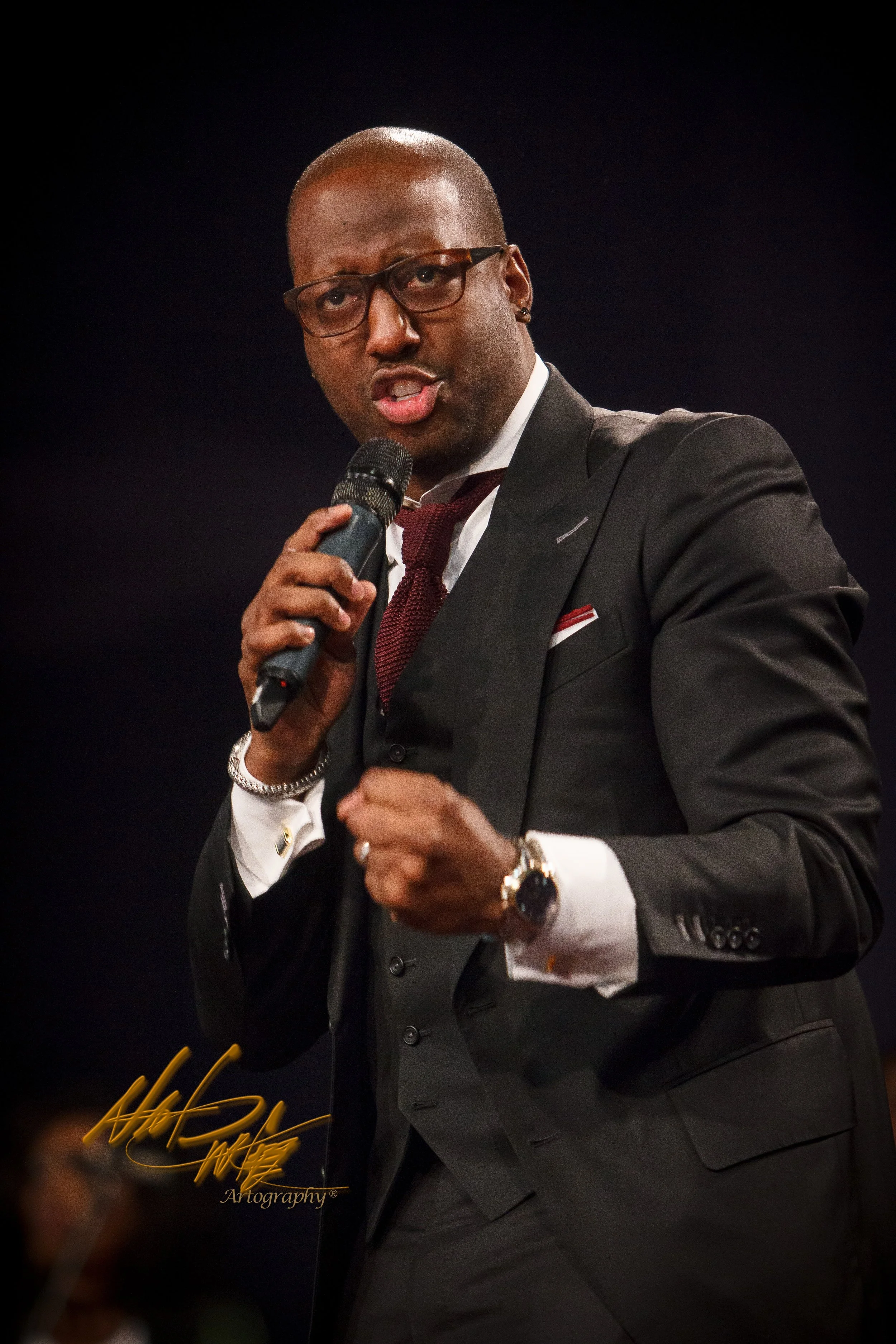 Concert Photography featuring Issac Carri.
