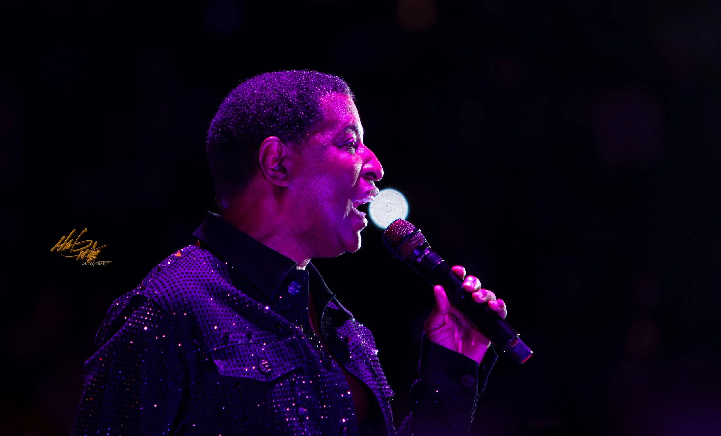 Concert photography featuring Babyface captured by Nat Carter.