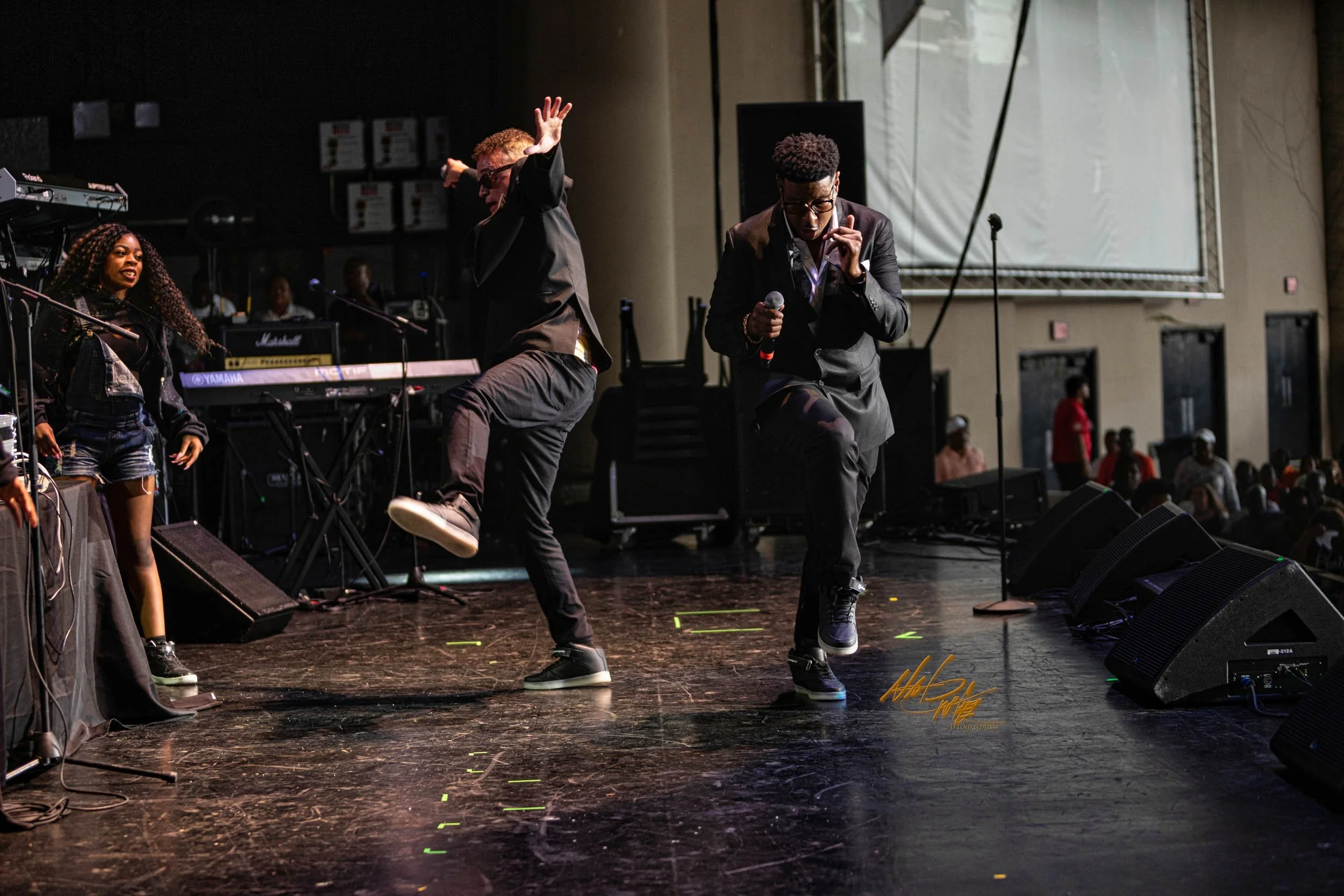 Concert photography featuring KID N PLAY captured by Nat Carter for Nat Carter Artography. Copyright © Nat Carter, Nat Carter Artography 2022 All Rights Reserved.