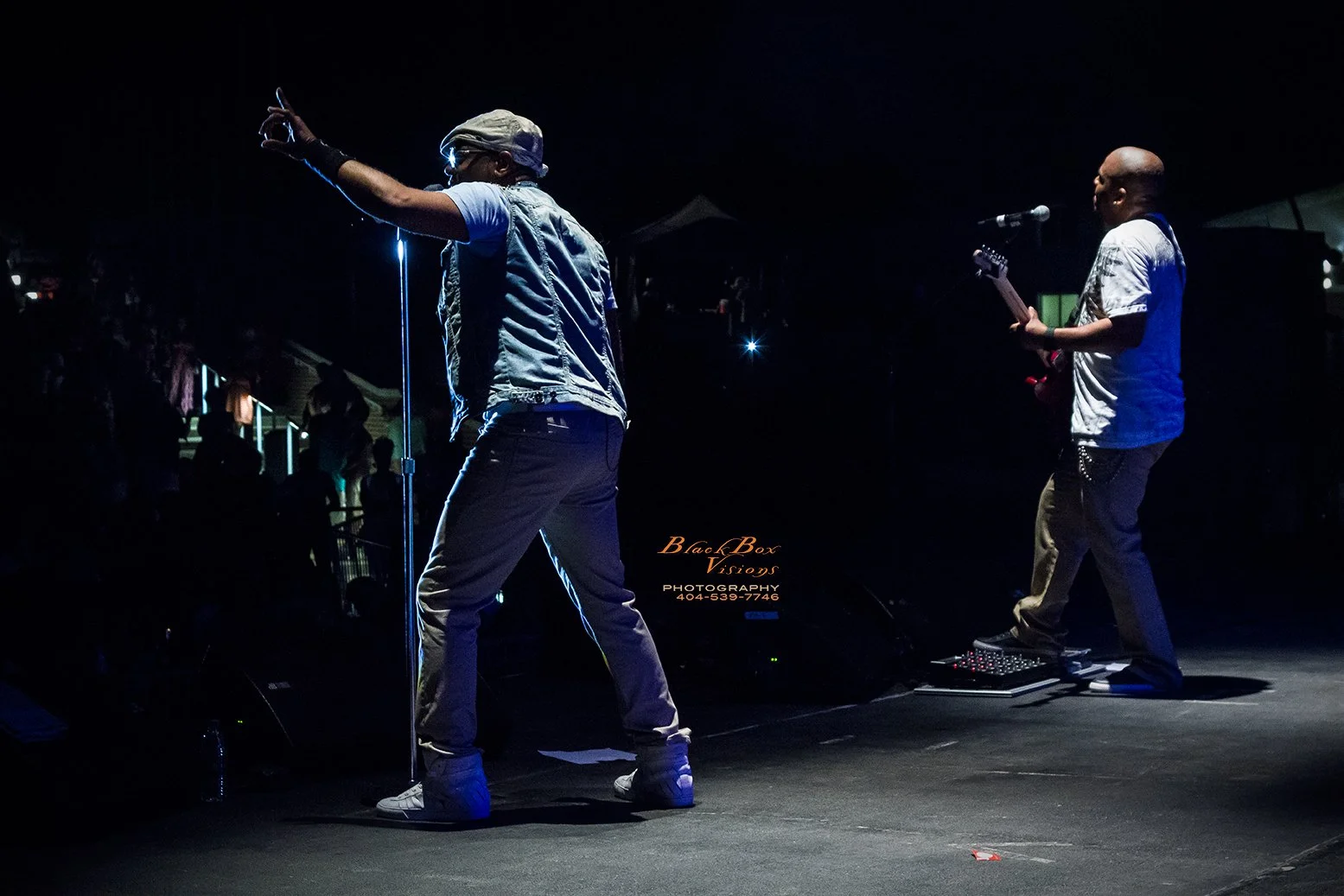 Concert photography featuring MINT CONDITION captured by Nat Carter for Nat Carter Artography. Copyright © Nat Carter, Nat Carter Artography 2022 All Rights Reserved.