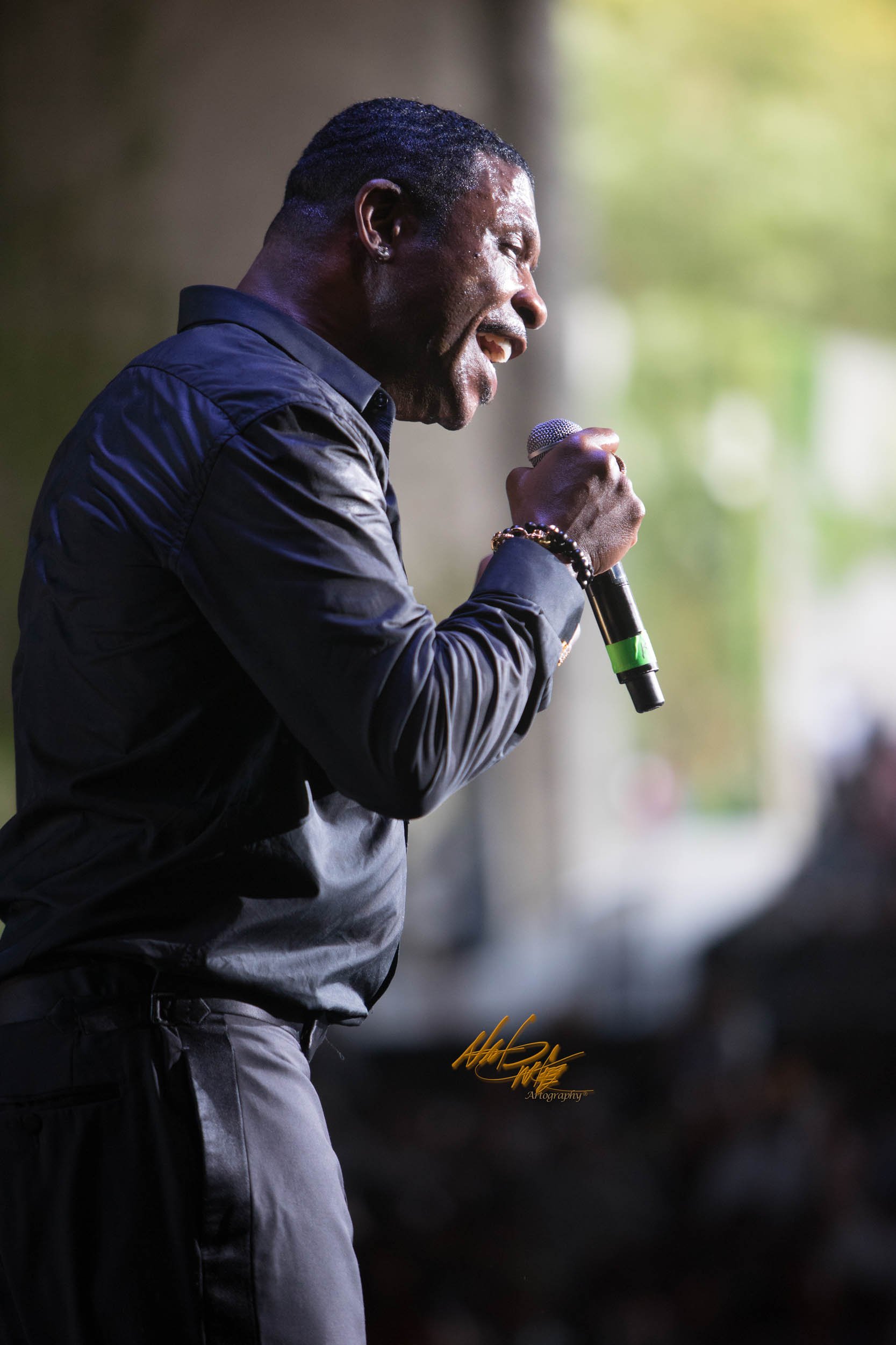 Concert photography featuring KEITH SWEAT captured by Nat Carter for Nat Carter Artography. Copyright © Nat Carter, Nat Carter Artography 2022 All Rights Reserved.