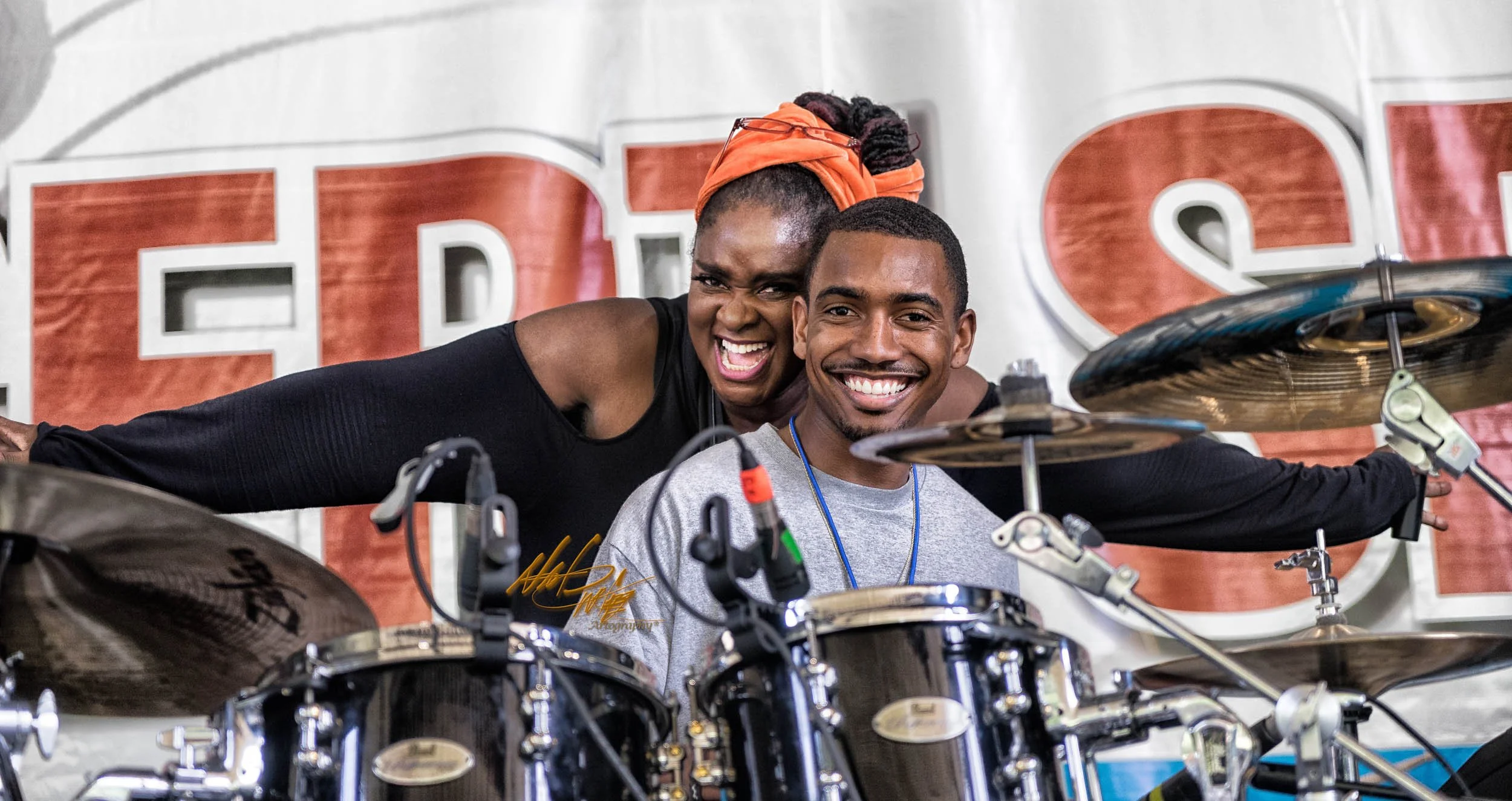 Jane Eugene & LOOSE ENDS captured by Nat Carter for Nat Carter Artography. Copyright © Nat Carter Nat Carter Artography 2022 All Rights Reserved.