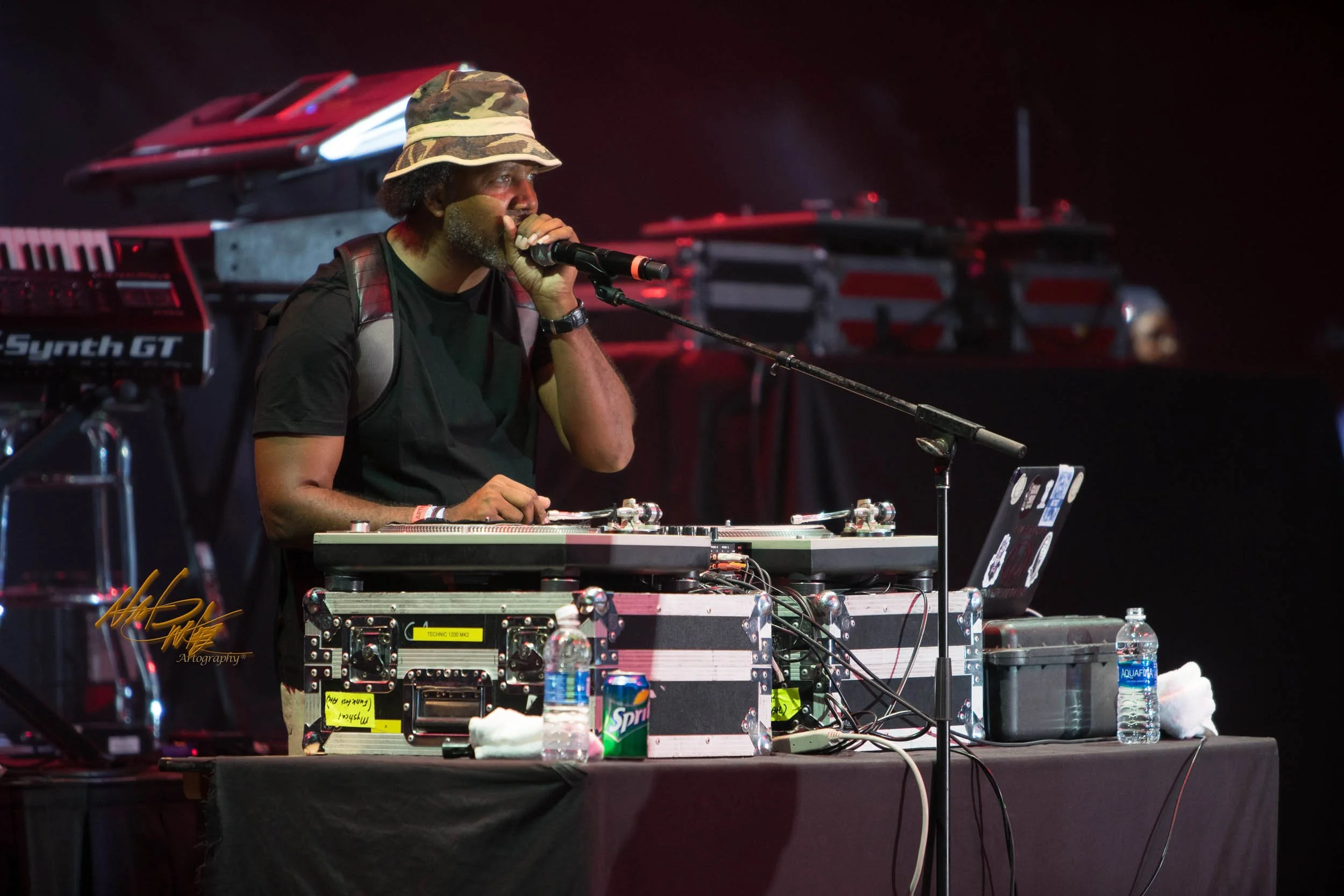 Concert photography featuring MYSTIKAL captured by Nat Carter for Nat Carter Artography. Copyright © Nat Carter, Nat Carter Artography 2022 All Rights Reserved.