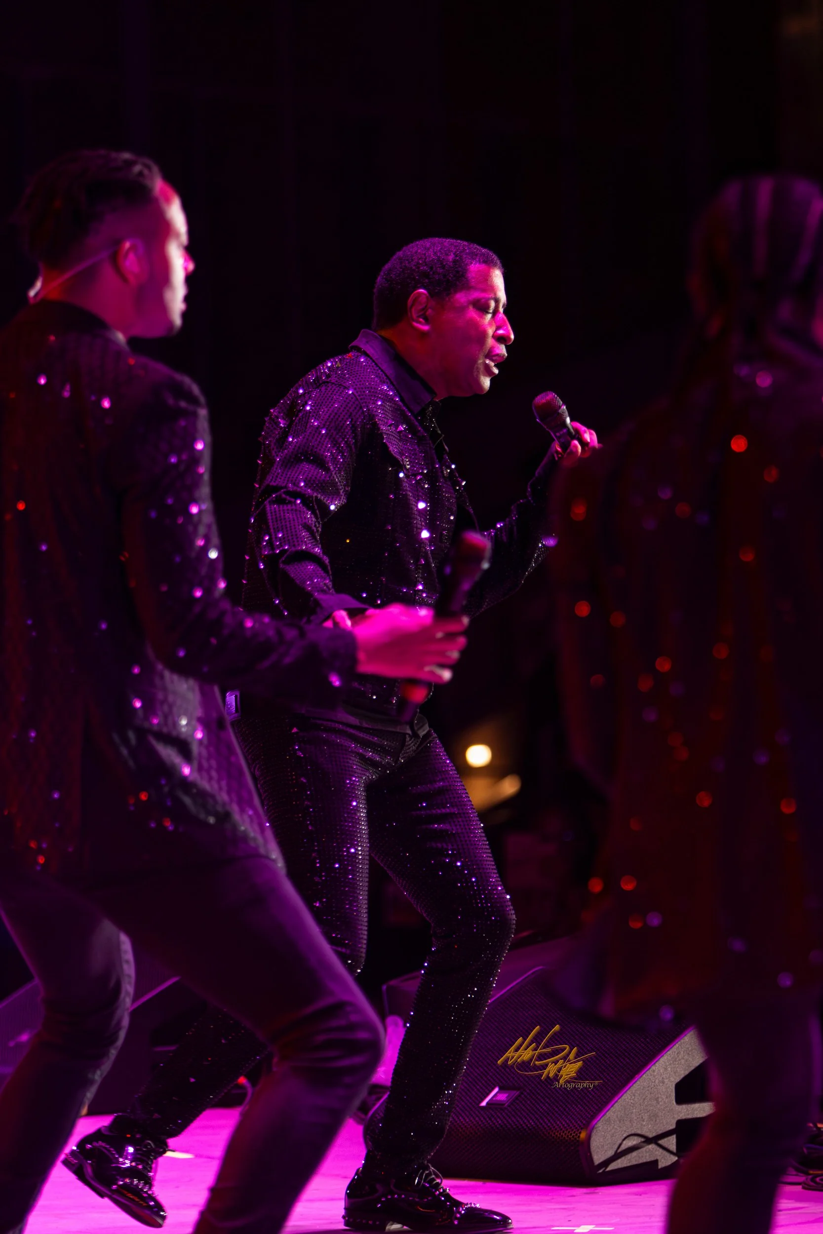 Concert photography featuring Babyface captured by Nat Carter.